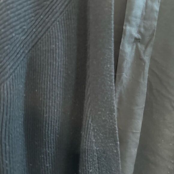 Lululemon Still At Ease Wrap
Black - Picture 7 of 13